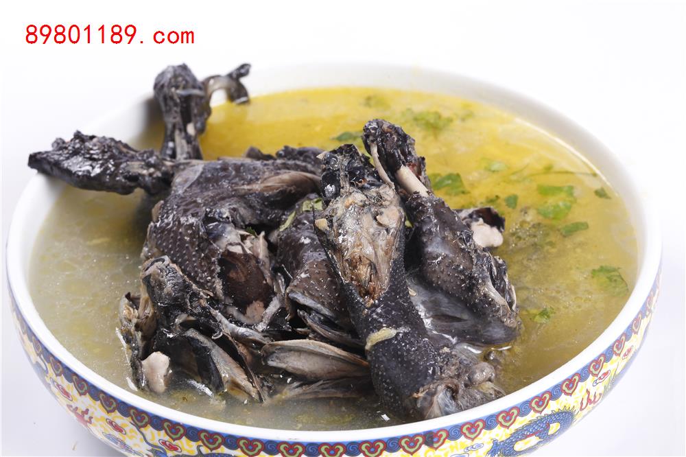 小乌鸡炖香菇